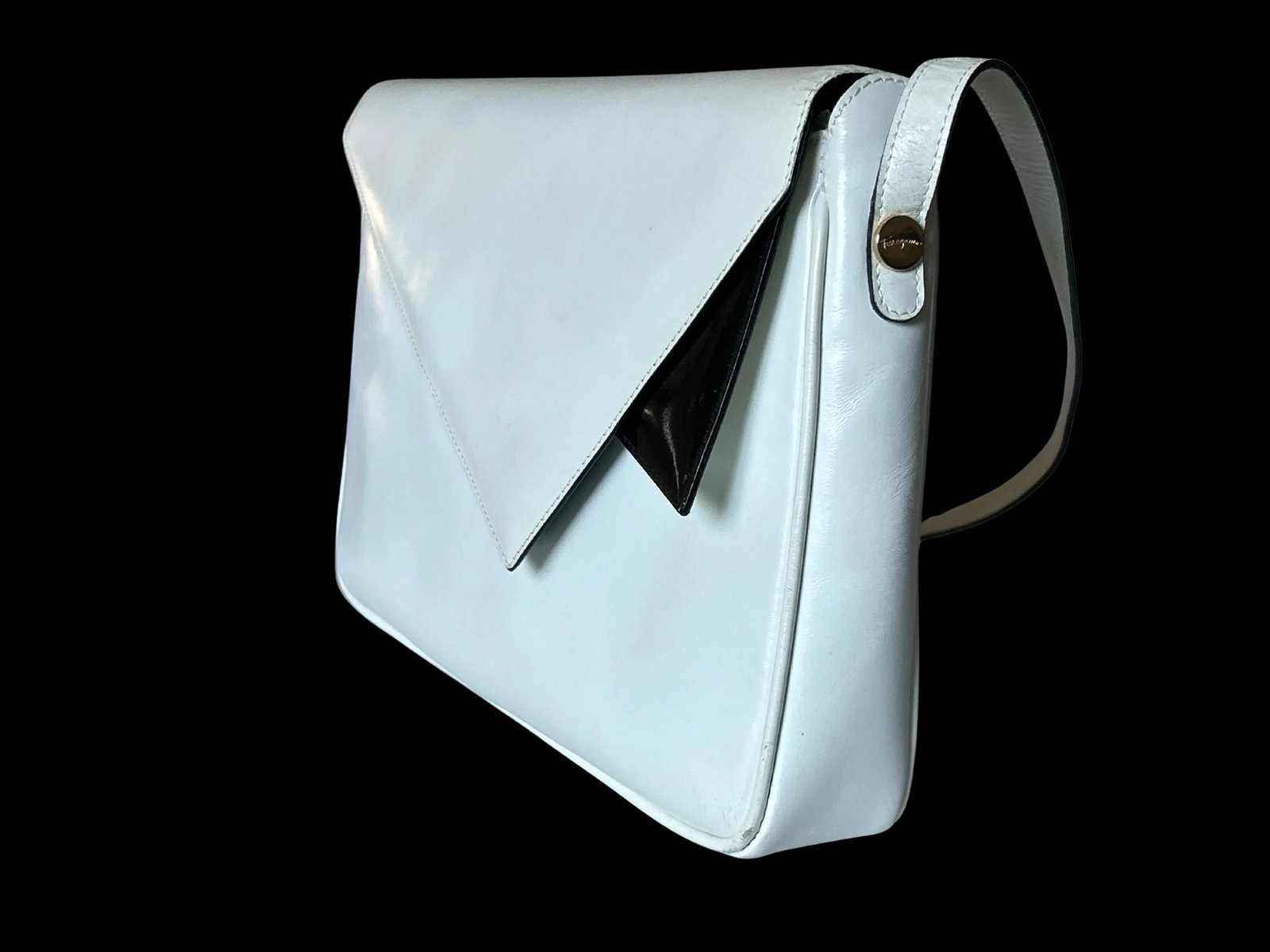 Authentic Vintage Salvatore Ferragamo Leather Handbag in White and Black Patent Leather Envelope - 5