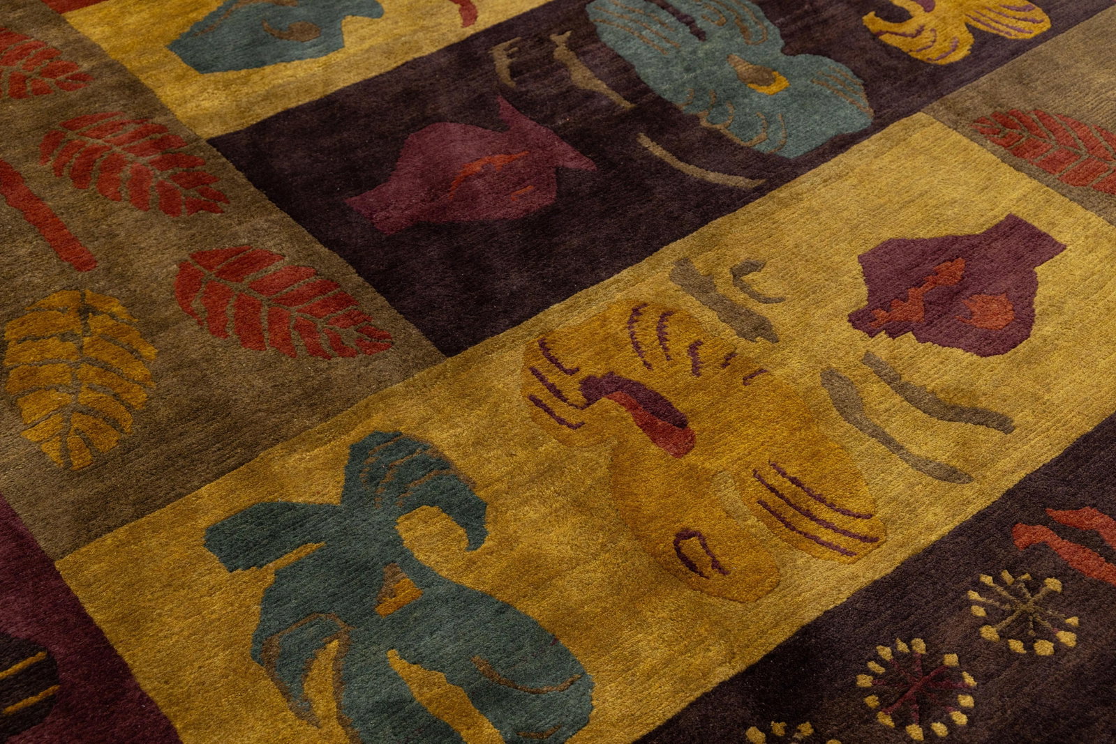 Modern Tibetan Hand-Knotted Wool and Silk Rug With Botanical and Geometric Motif - 9