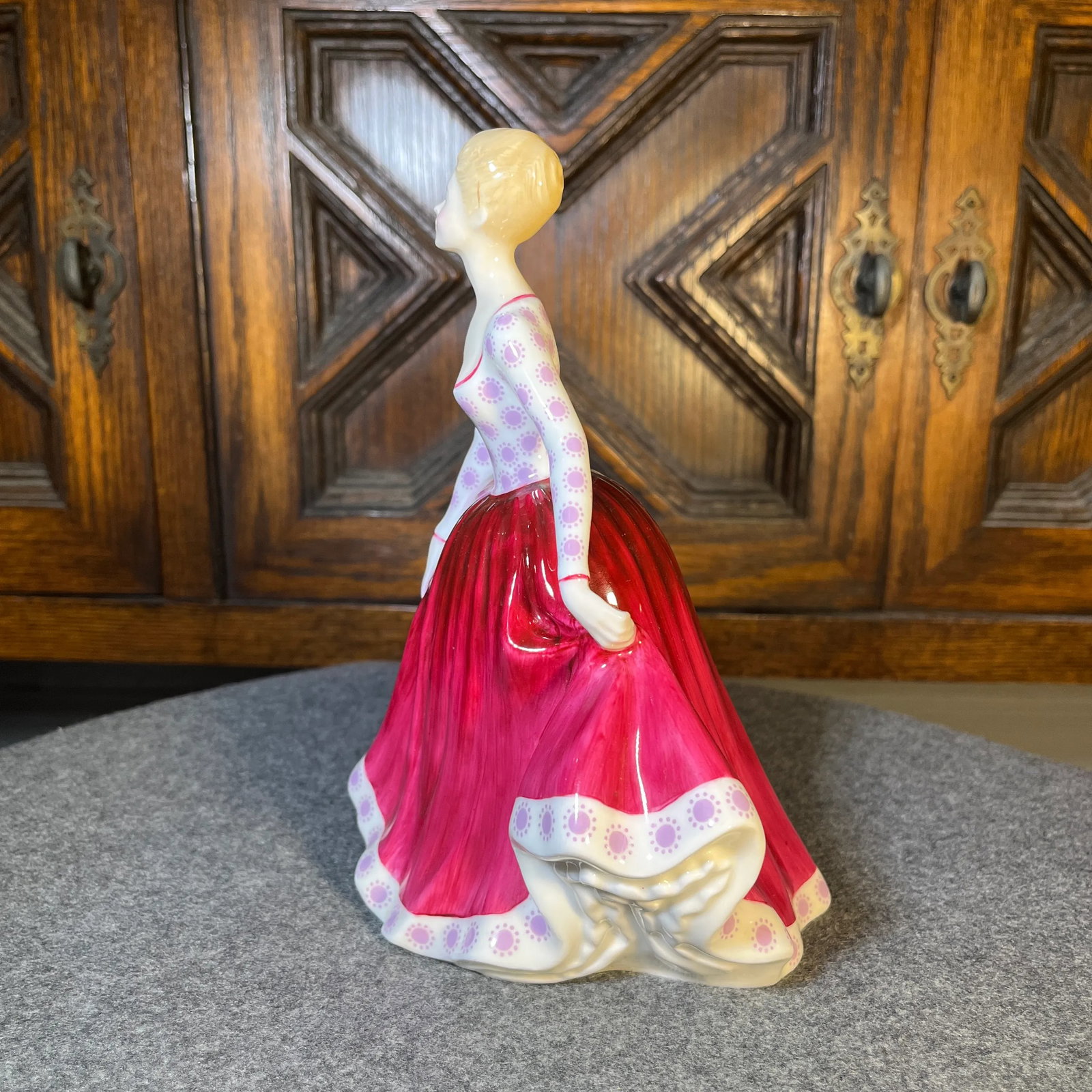 1970s Royal Doulton Porcelain Figurine, Fiona Hn2694 - 2