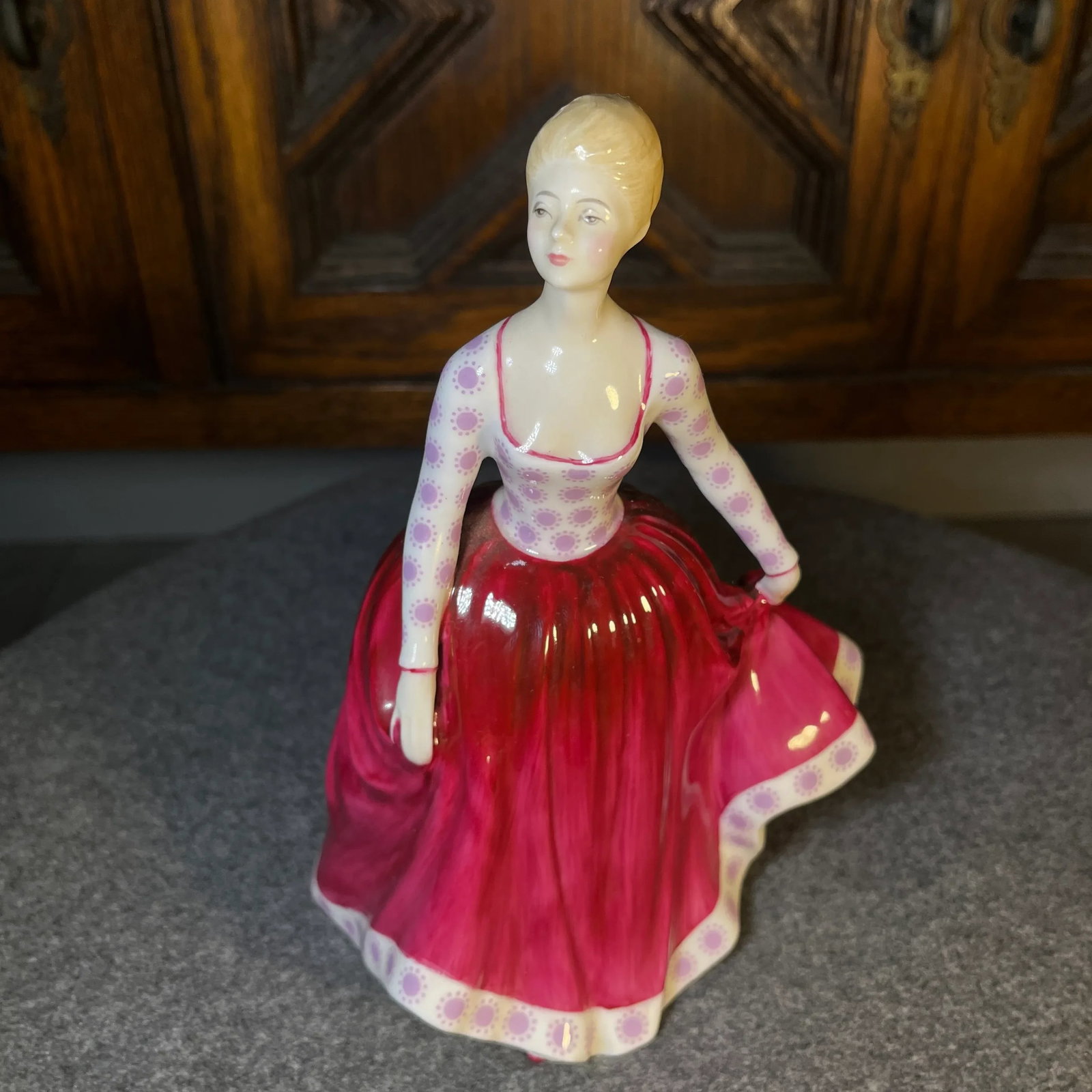 1970s Royal Doulton Porcelain Figurine, Fiona Hn2694 - 5