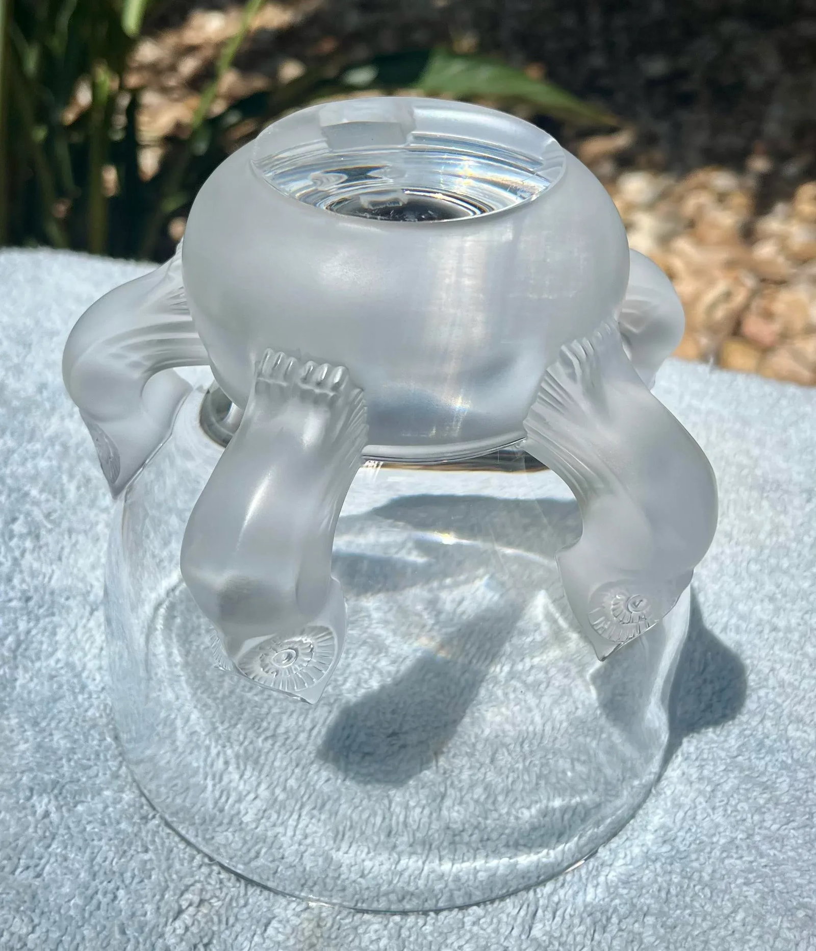 Mid 20th Century Lalique Hiboux (France) Crystal Owl Vase - 5