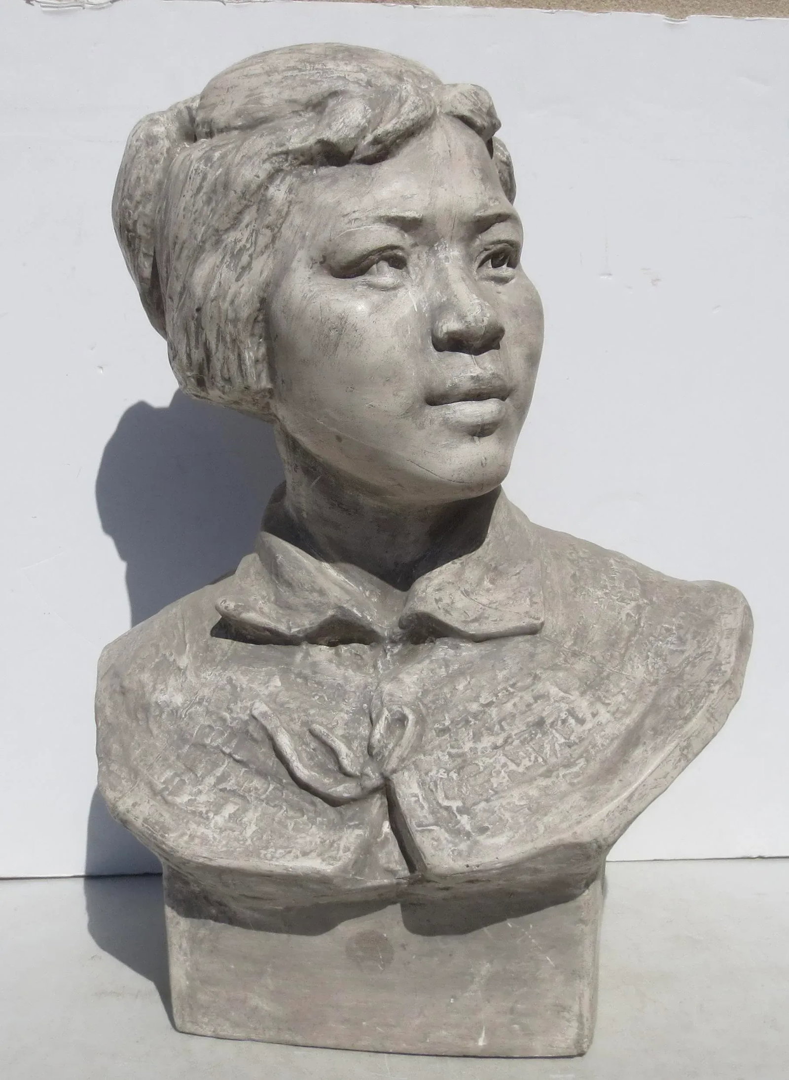 Chinese Cultural Revolution Plaster Sculpture - 2