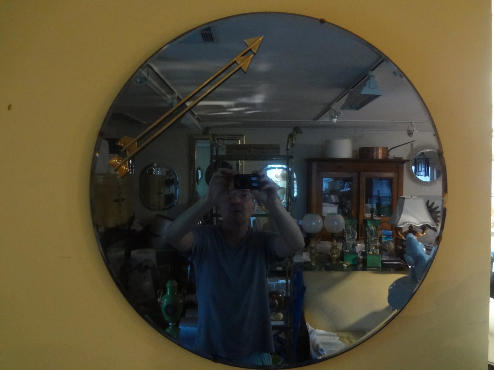 1960s Italian Blue Mirror With Double Arrow Accents After Fontana Arte - 2