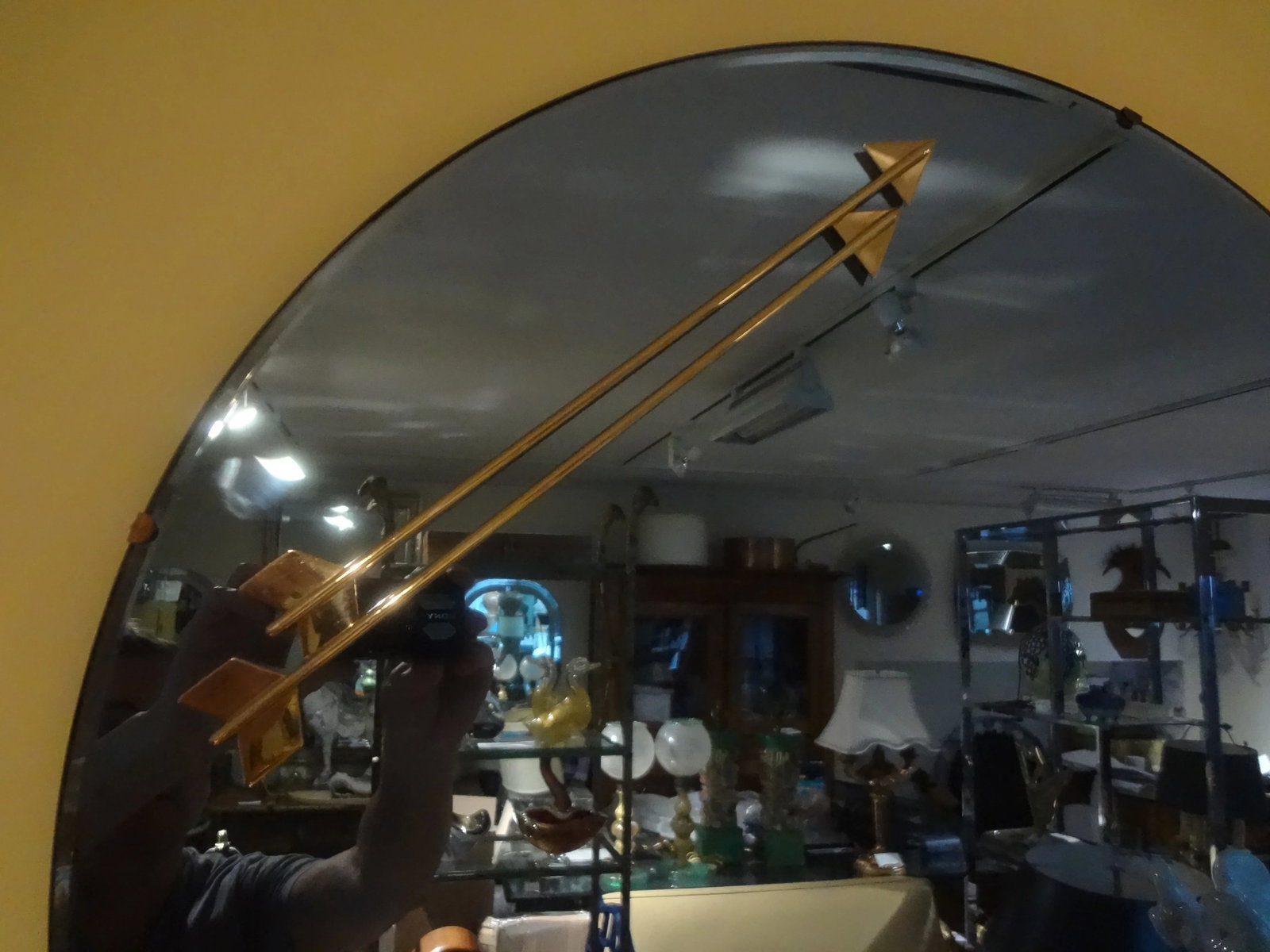 1960s Italian Blue Mirror With Double Arrow Accents After Fontana Arte - 6