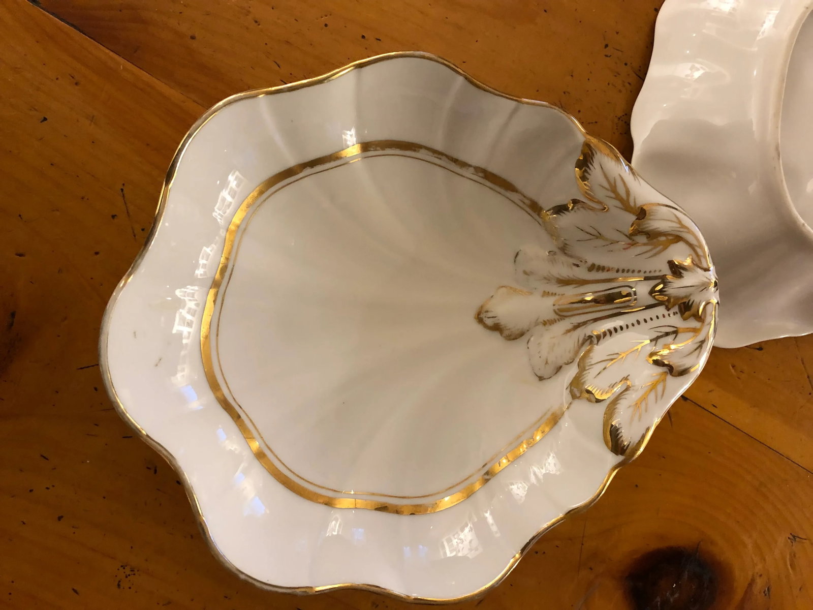 French 19th Century Porcelain Gilt Decorated Shell Form Dishes - a Pair - 7
