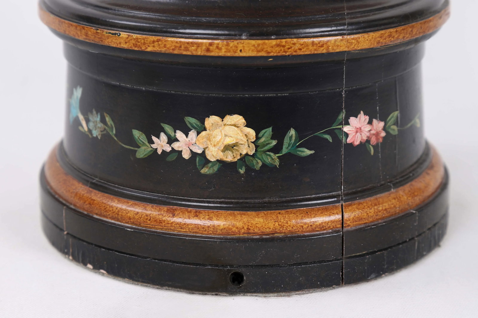 Hand Painted Rose & Leave Wooden Urn Lamp With Ochre Details - 8