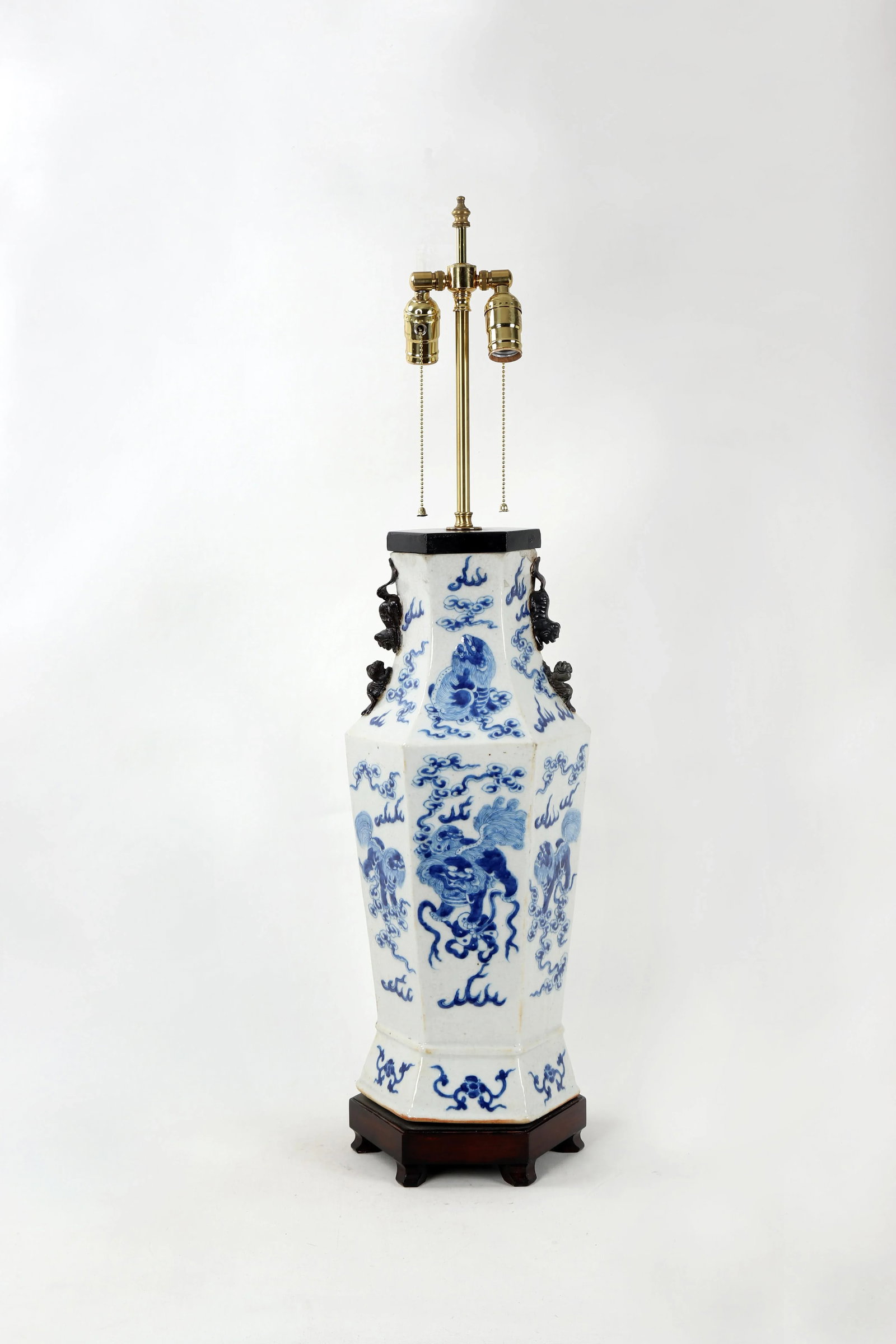 19th Century Chinese Qing Dynesty Double Bulb Pull Switch Hexagonal Blue & White Porcelain Lamp With - 13