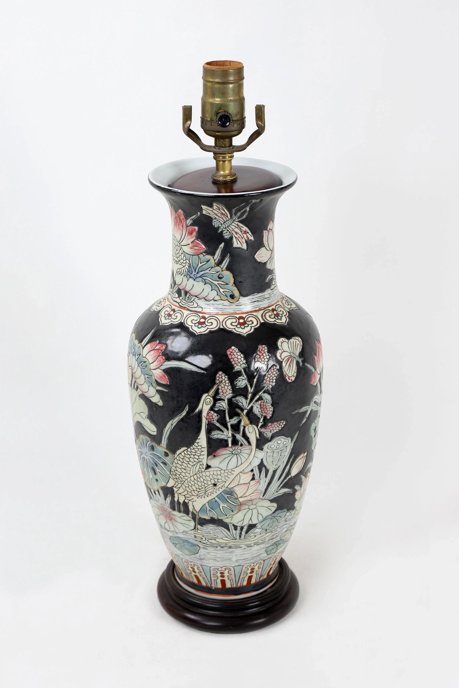 1970s Famille Rose Vase Lamp Featuring Cranes With Foliage & Fauna - 2