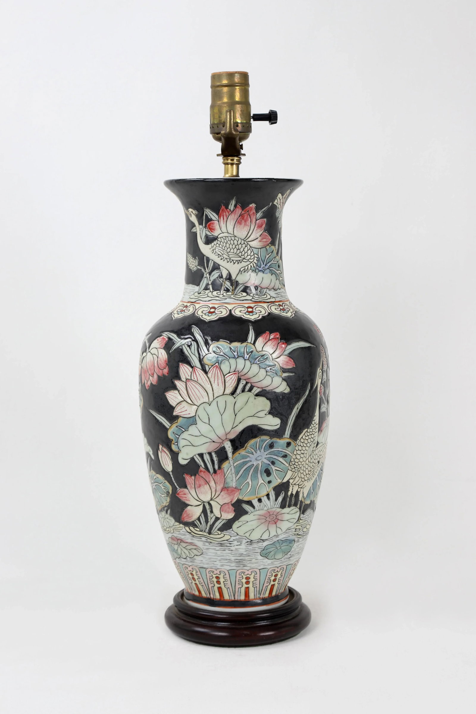 1970s Famille Rose Vase Lamp Featuring Cranes With Foliage & Fauna - 5