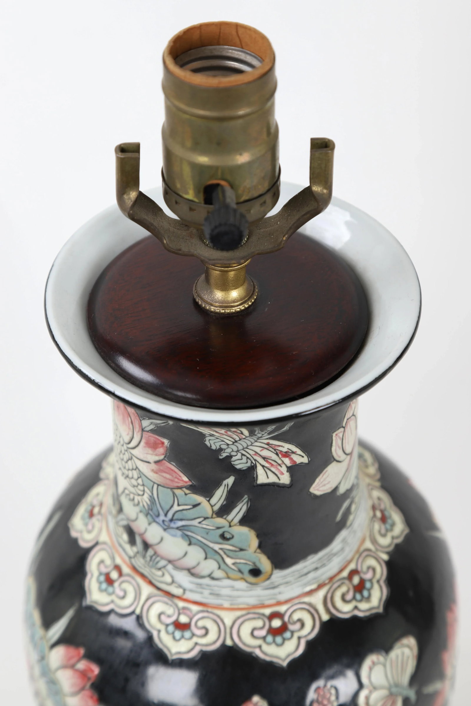 1970s Famille Rose Vase Lamp Featuring Cranes With Foliage & Fauna - 7