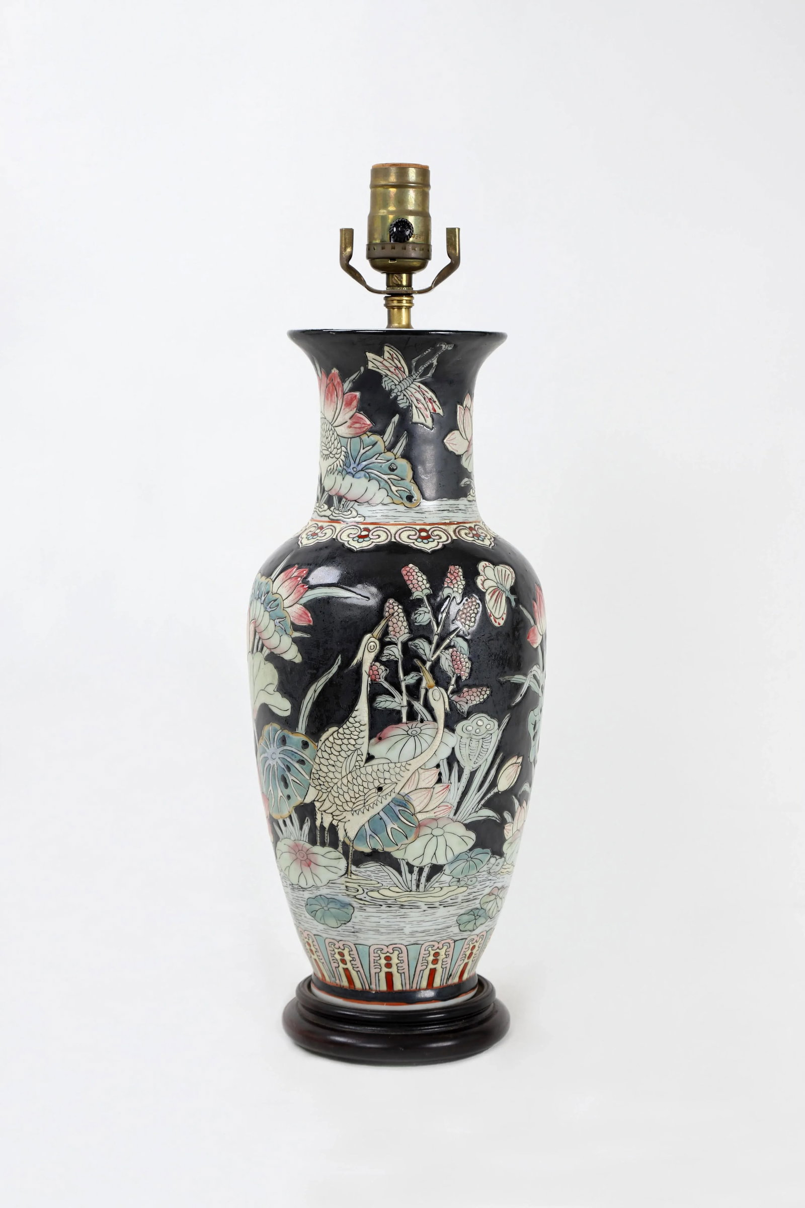 1970s Famille Rose Vase Lamp Featuring Cranes With Foliage & Fauna - 9