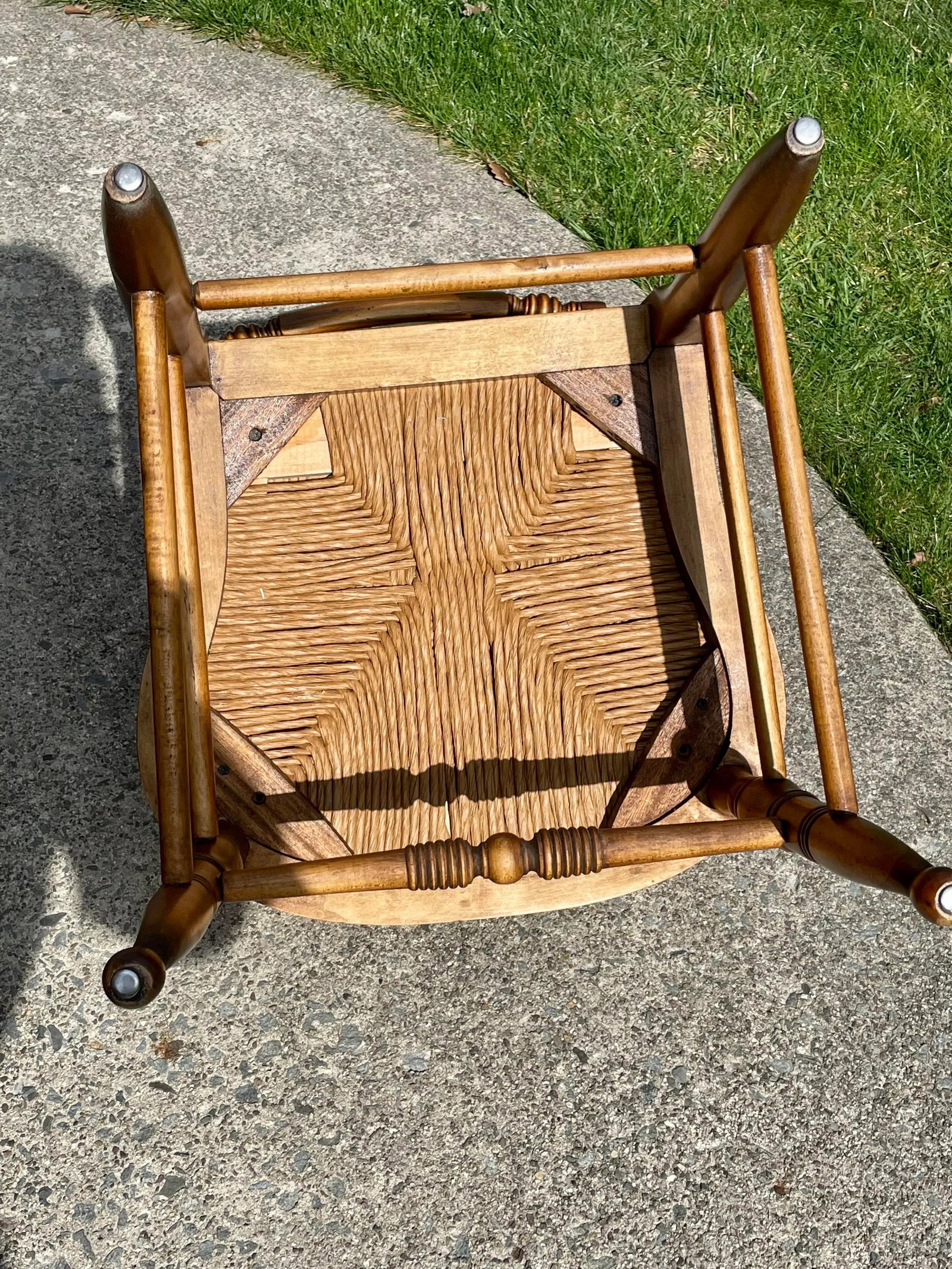 Hitchcock Style Carved Eagle Back Balloon Chair - 10
