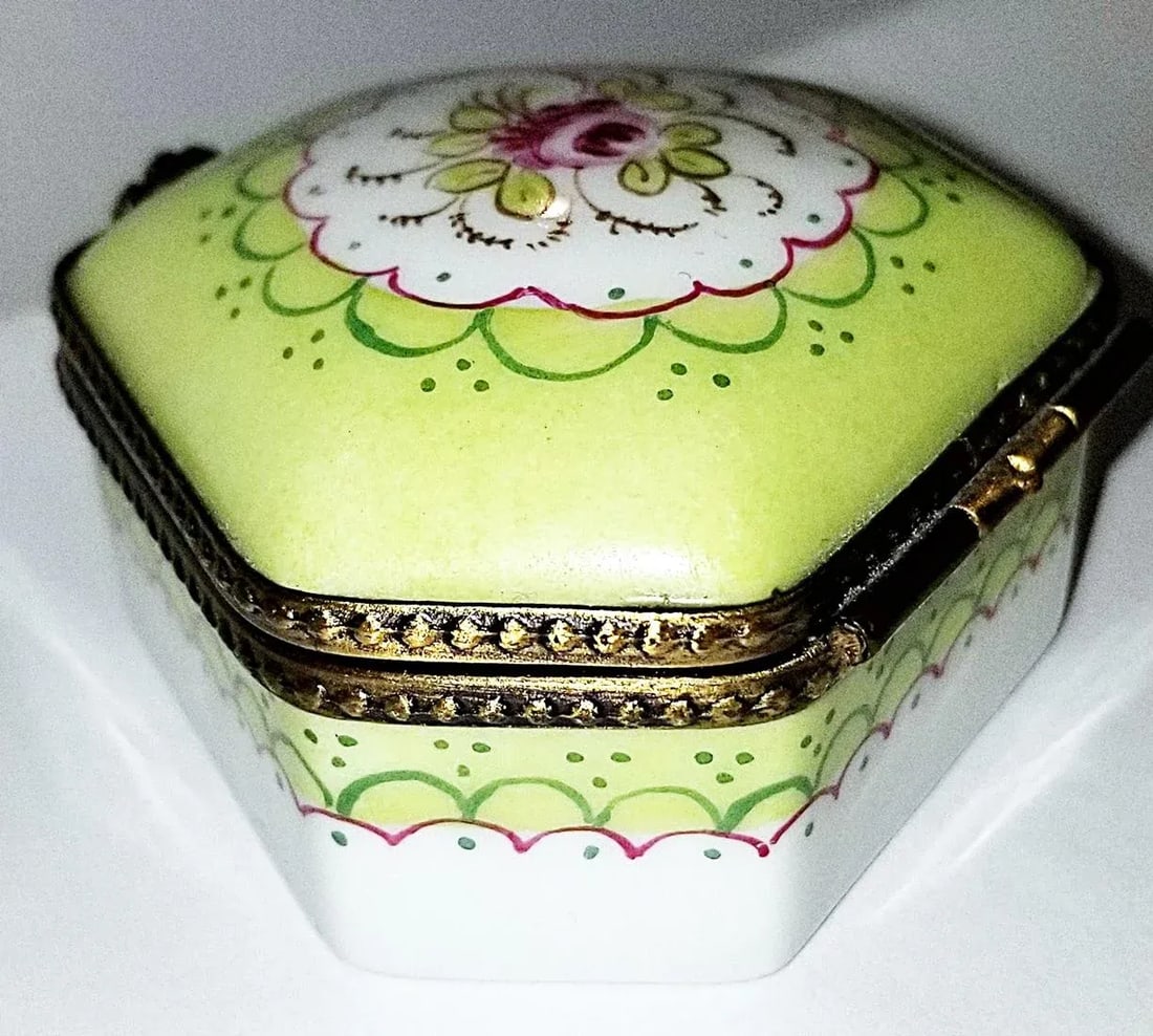 1950s Limoges Porcelain Trinket Egg Box - 2