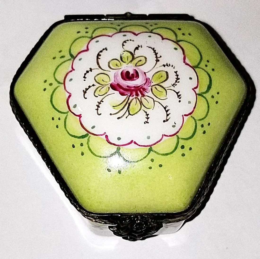 1950s Limoges Porcelain Trinket Egg Box - 4