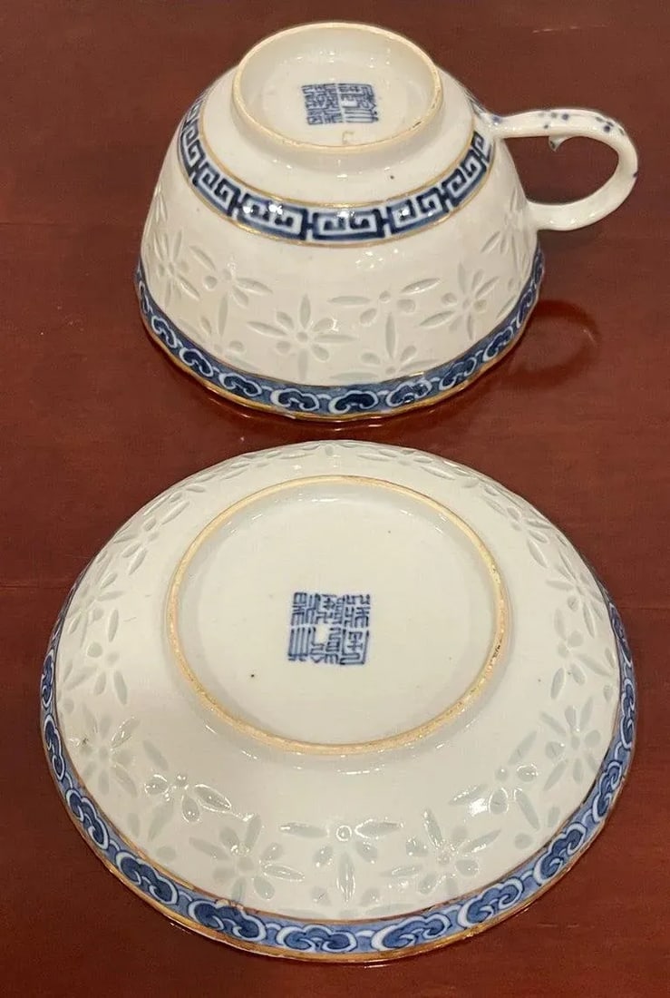19th Century Blue & White Nanking 'Rice Grain' Cups & Saucers, Qianlong Marked - a Pair - 9
