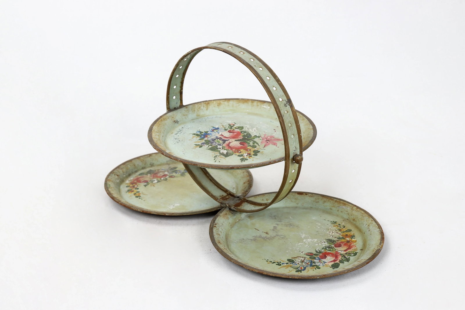 Vintage 3 Plate Tray Decorated in Flower Bouquets And - 5