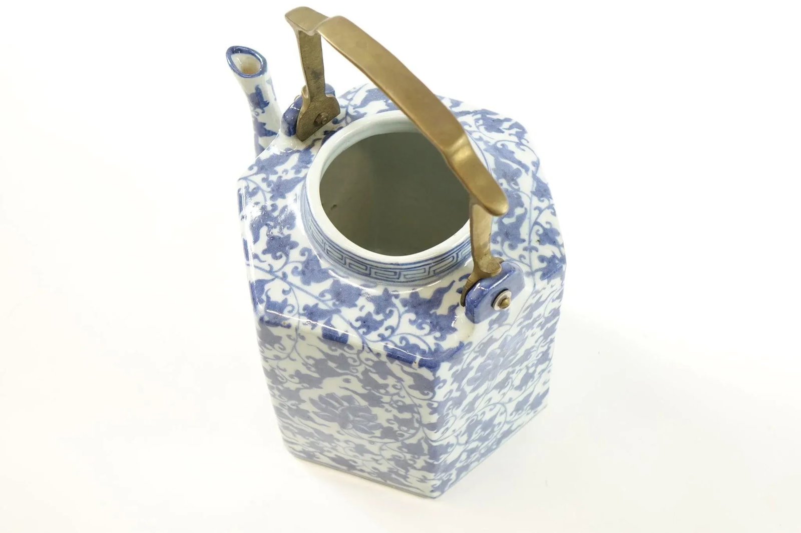 18th Century Antique Chinese Blue and White Porcelain Hexagonal Teapot - 5