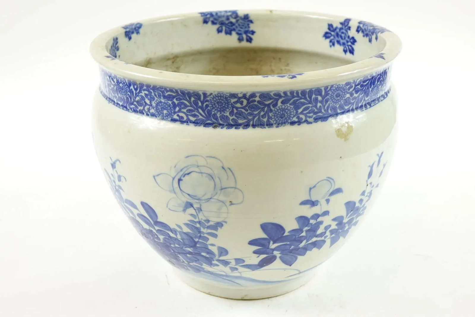 18th Century Blue and White Chinese Vases - a Pair - 4