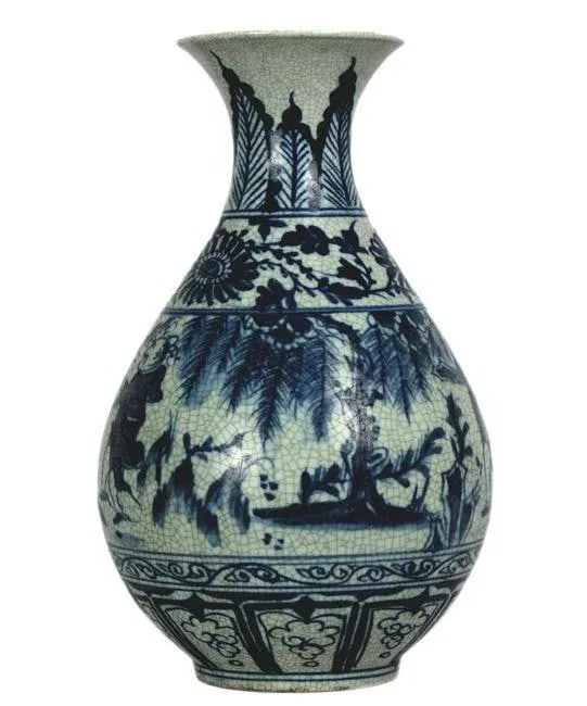 18th Century Chinese Porcelain Vase - 2