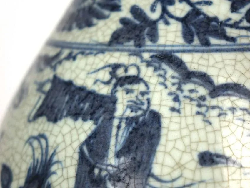 18th Century Chinese Porcelain Vase - 6