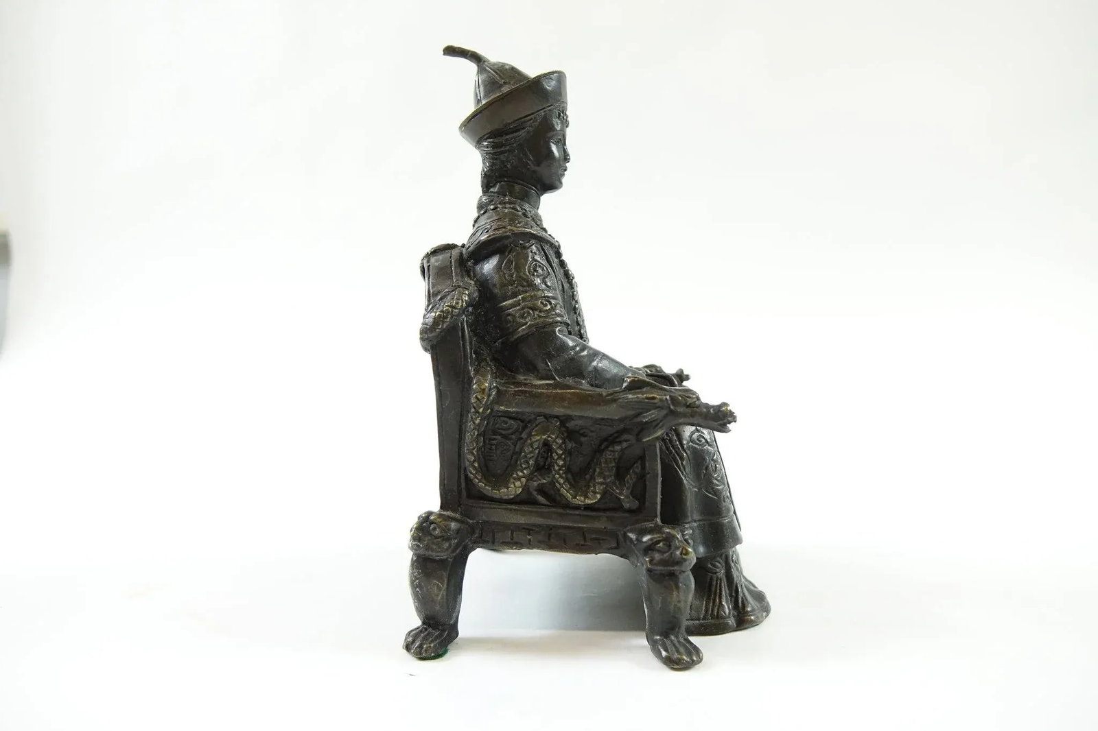 Pair of 19th Century Chinese Bronze Figures of Emperor and Empress - 5