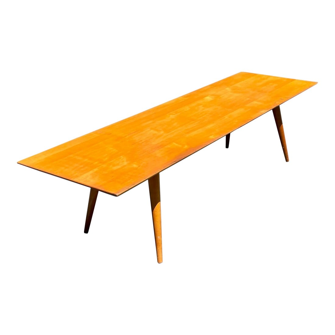 Paul McCobb Midcentury Modern Planner Group Maple Coffee Table: Offered is a mid century modern solid maple coffee table designed by Paul McCobb for Winchendon's Planner Group. The table is in its original finish having been only cleaned and given a coat of bees w
