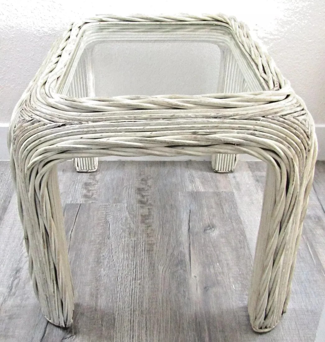1970s Vintage Distressed White Twisted Rattan Side Table With Original Glass - 4