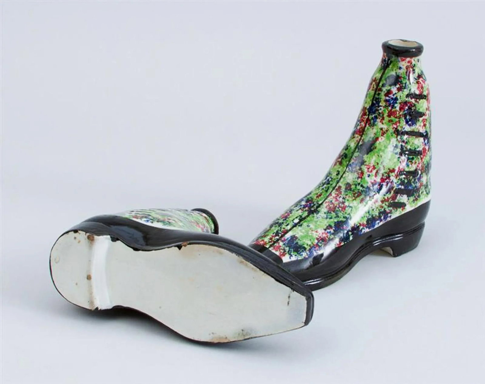 Scottish Pottery Pearlware Sponged Spirit Flasks Modelled in Form of Boots - 3
