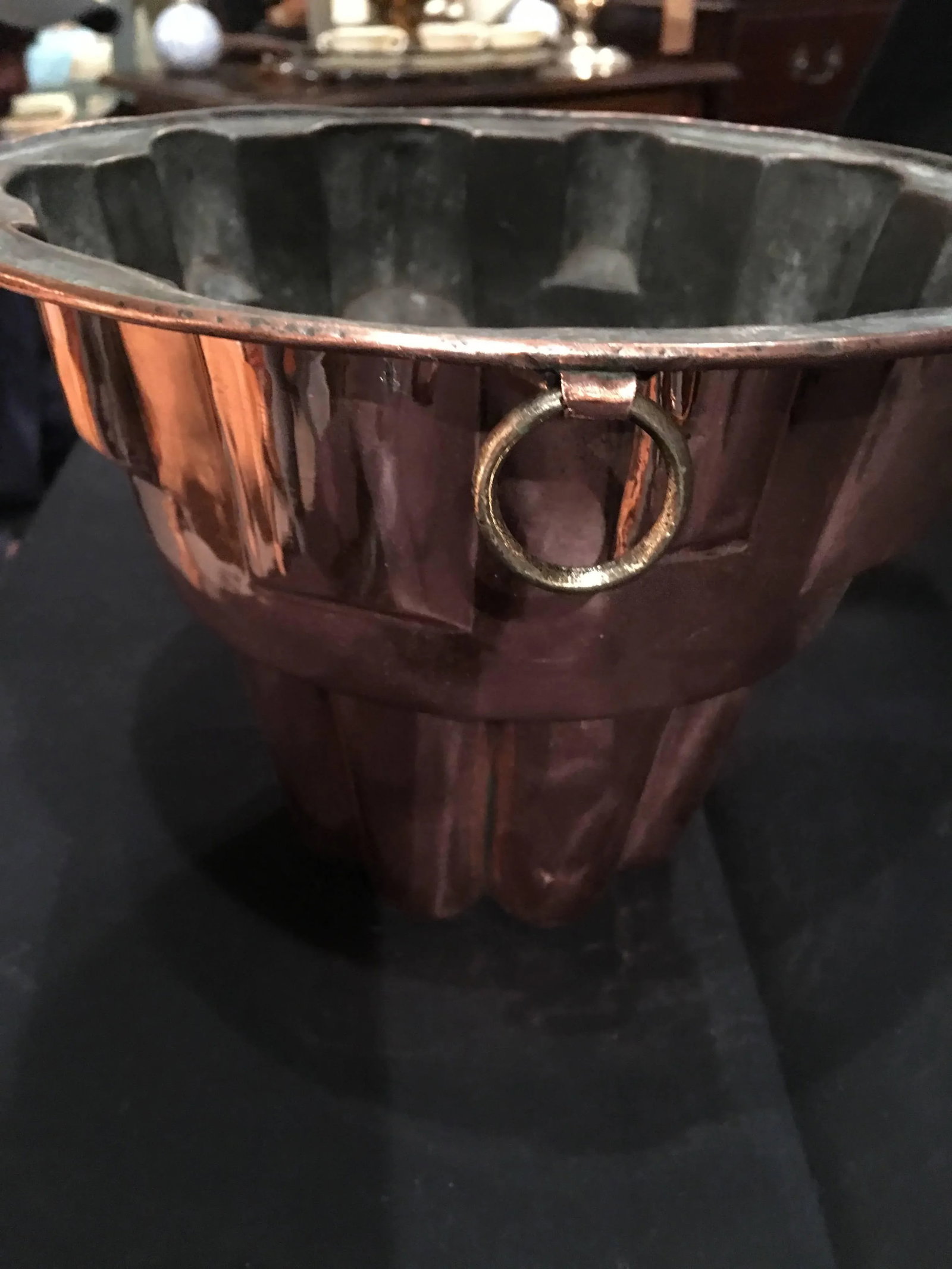 English Polished Copper Jelly Mould With a Round Iron Handle, 19th Century - 4
