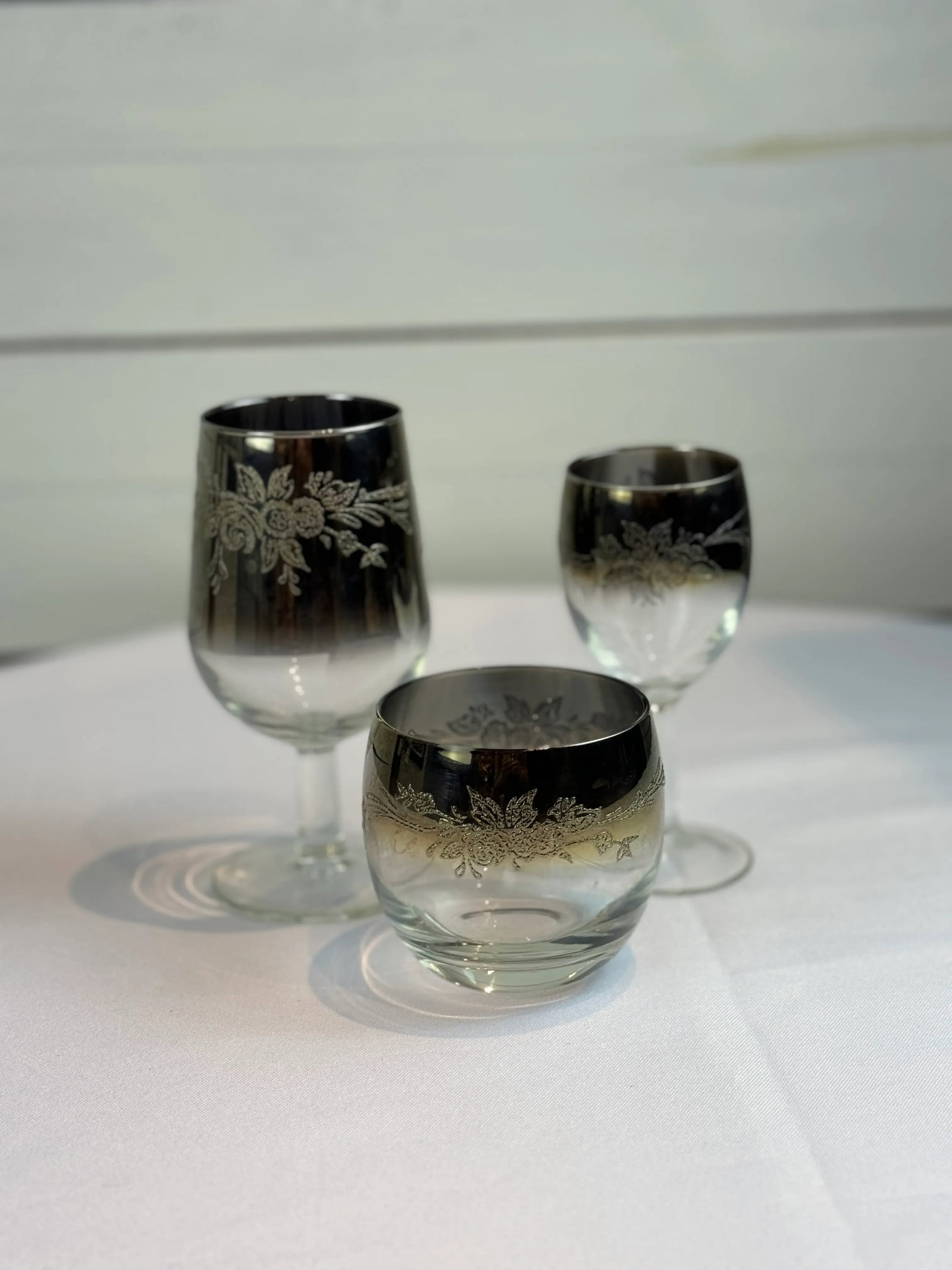 1970s Mid Century Vintage Floral Etched Queen Lusterware Silver Fade Ombre Cocktail Set, Made in Fra - 3