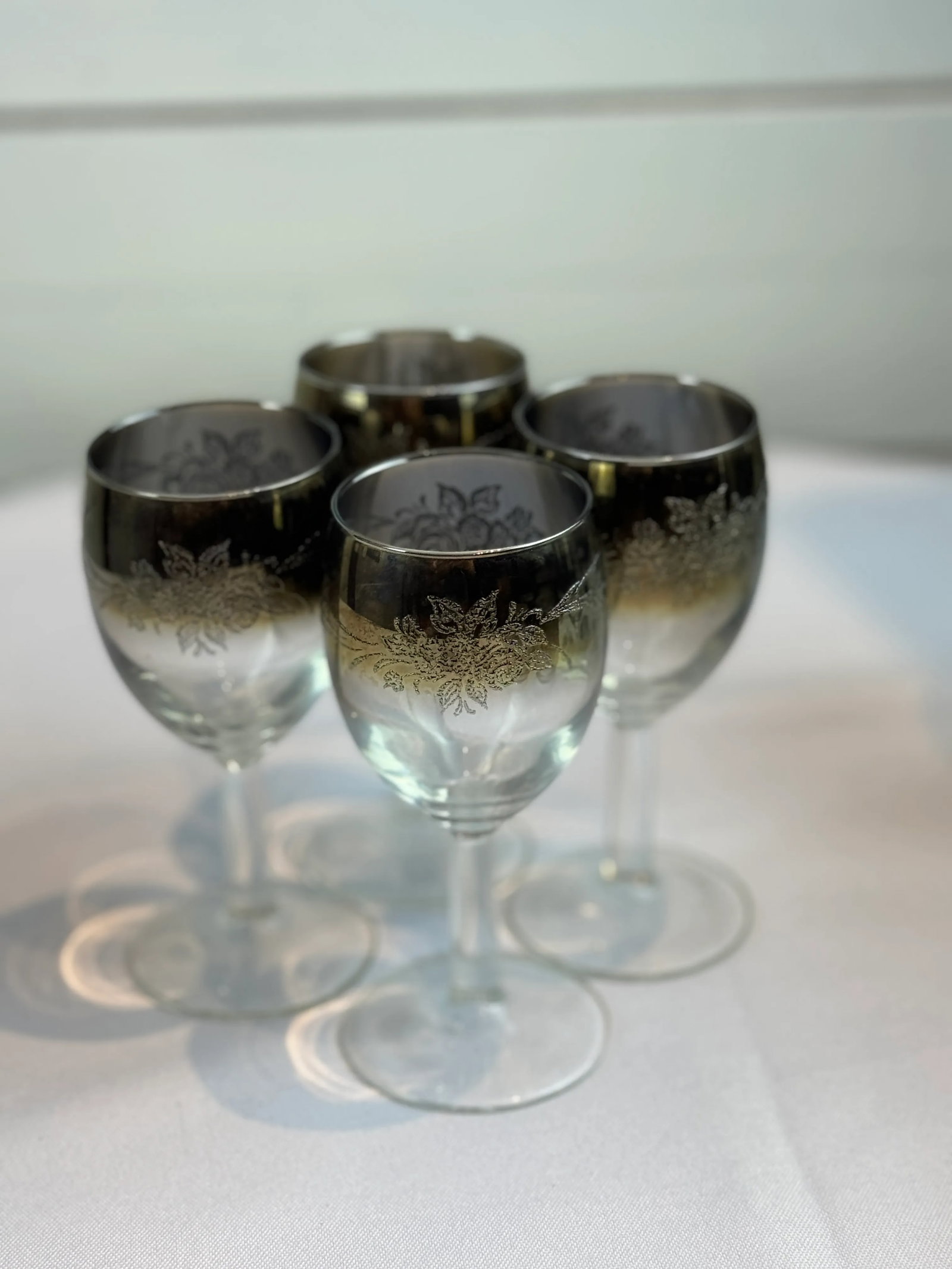 1970s Mid Century Vintage Floral Etched Queen Lusterware Silver Fade Ombre Cocktail Set, Made in Fra - 4