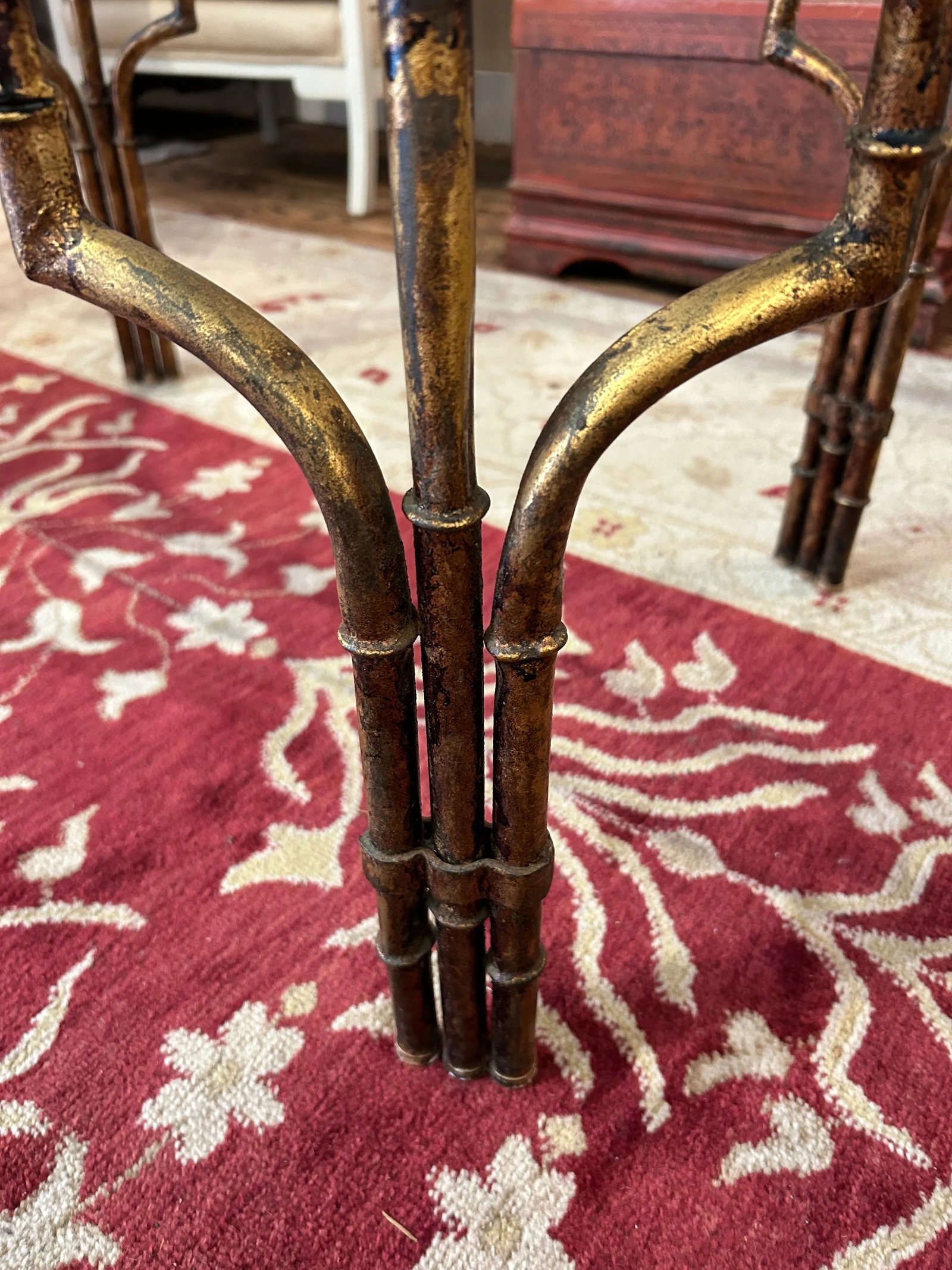 Elegant Oval Gilded Iron and Thick Glass Coffee Table - 7
