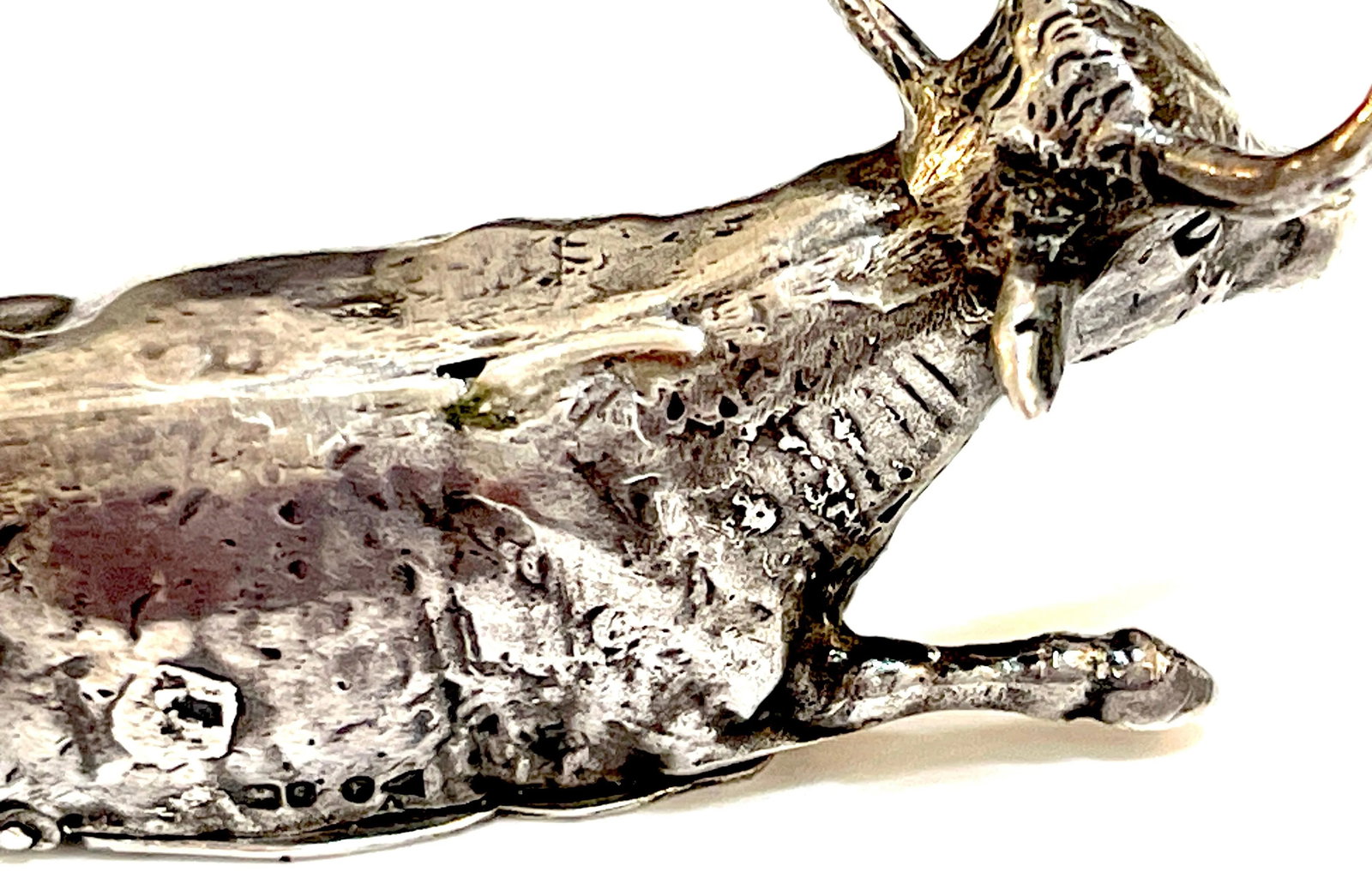 19th Century English Sterling Steer Snuff Box, London 1862 - 9