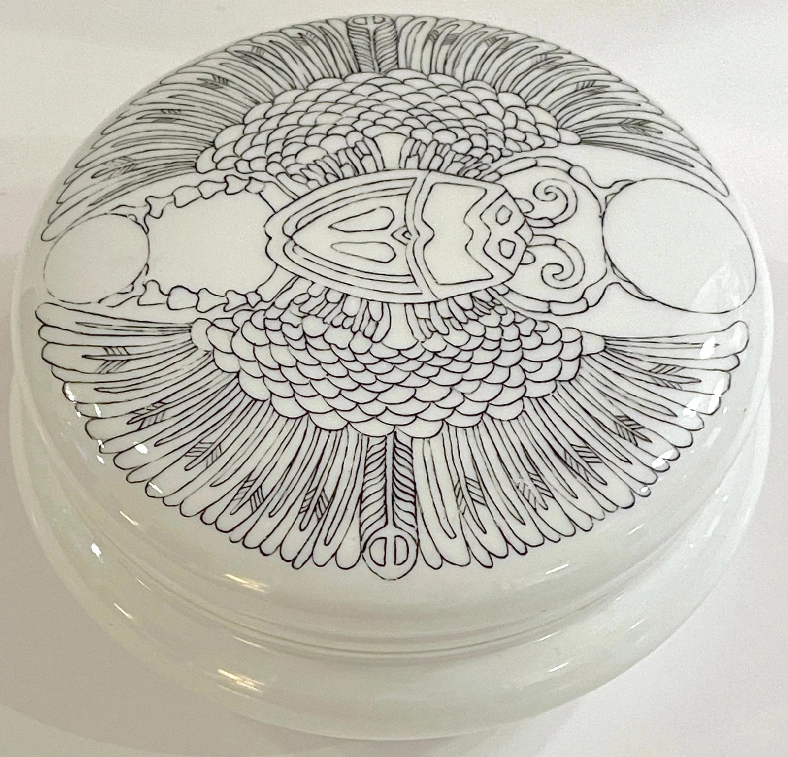 T & V Limoges Black & White Egyptomania Scarab Motif Box - 3
