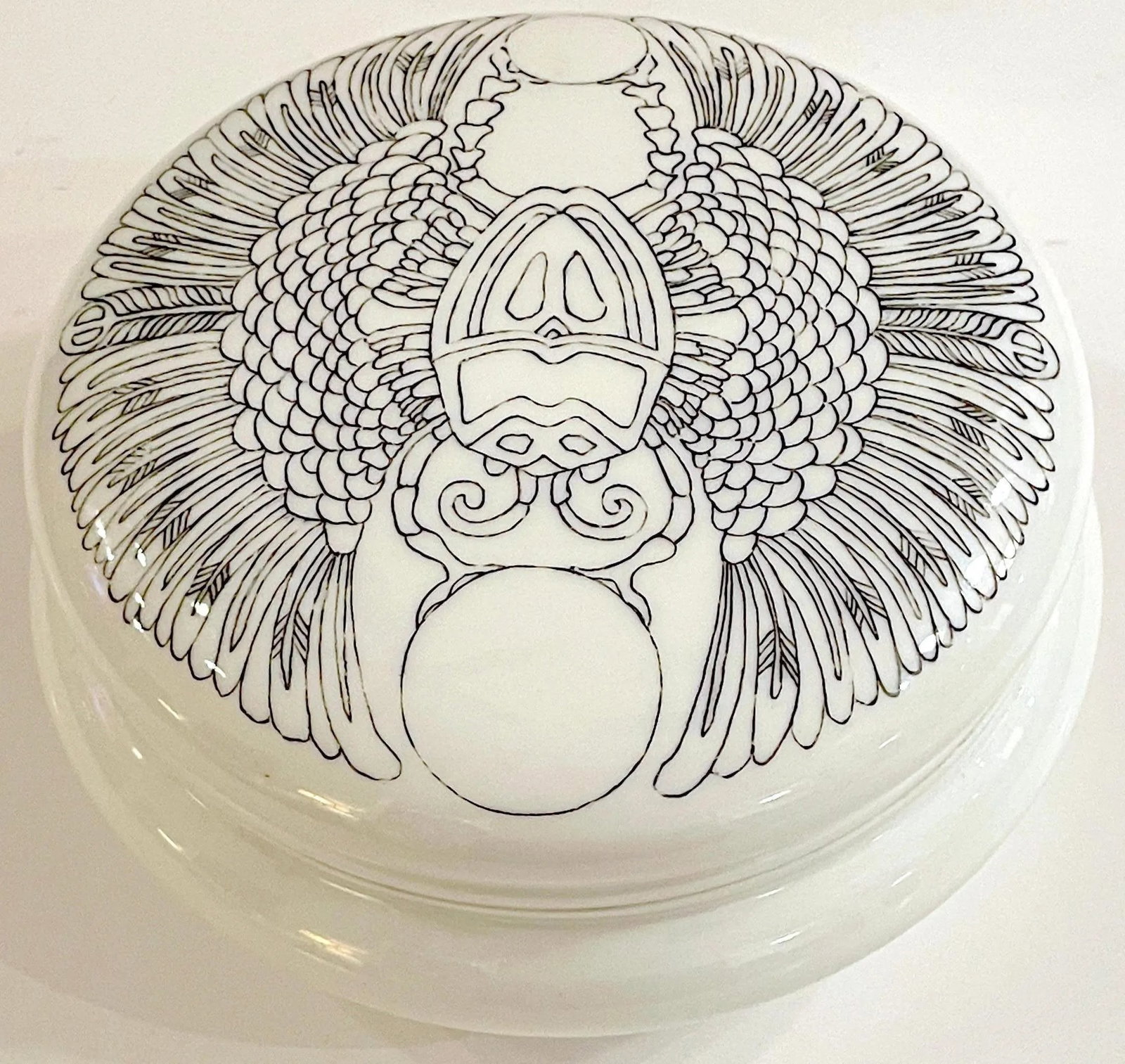T & V Limoges Black & White Egyptomania Scarab Motif Box - 4