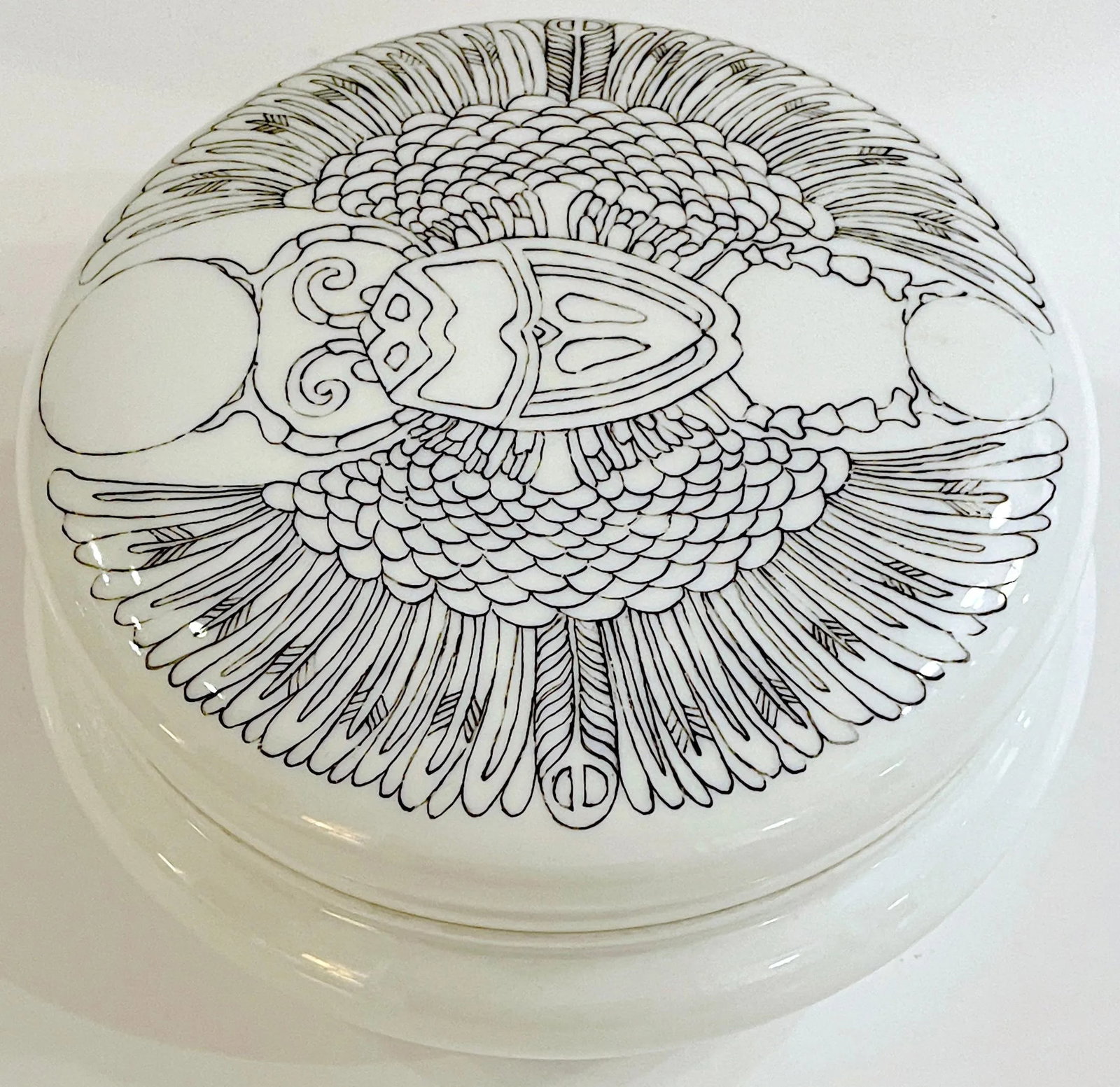 T & V Limoges Black & White Egyptomania Scarab Motif Box - 5
