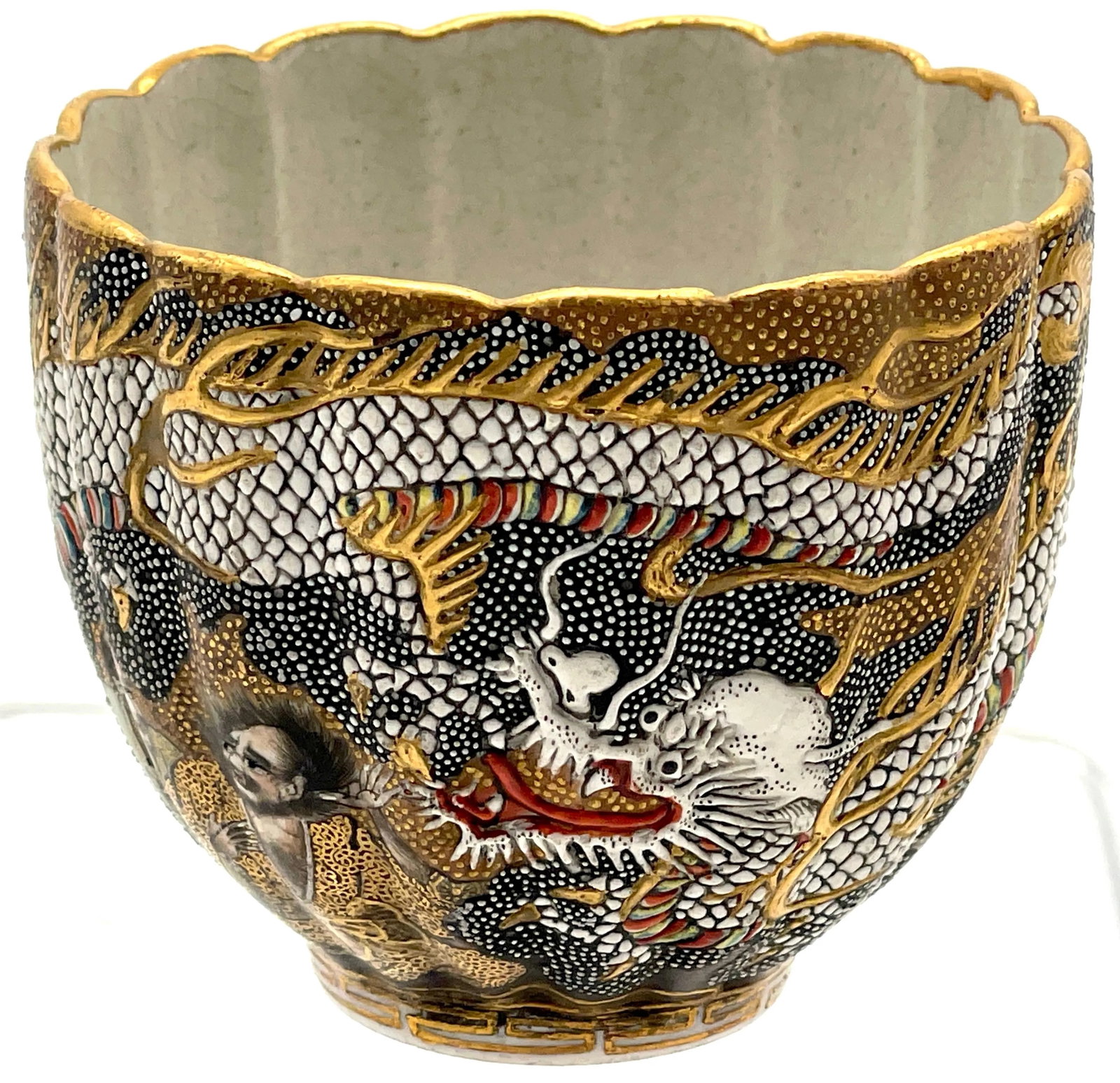 Extraordinary Meiji Satsuma Cup & Saucer, Raised Gilt Enamel Signature, Kozan Zo - a Pair - 6