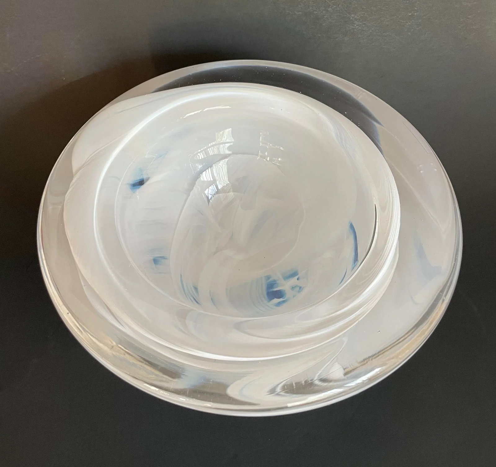 Swedish Kosta Boda "Atoll" Art Glass Bowl Designed by Anna Ehrner - 2
