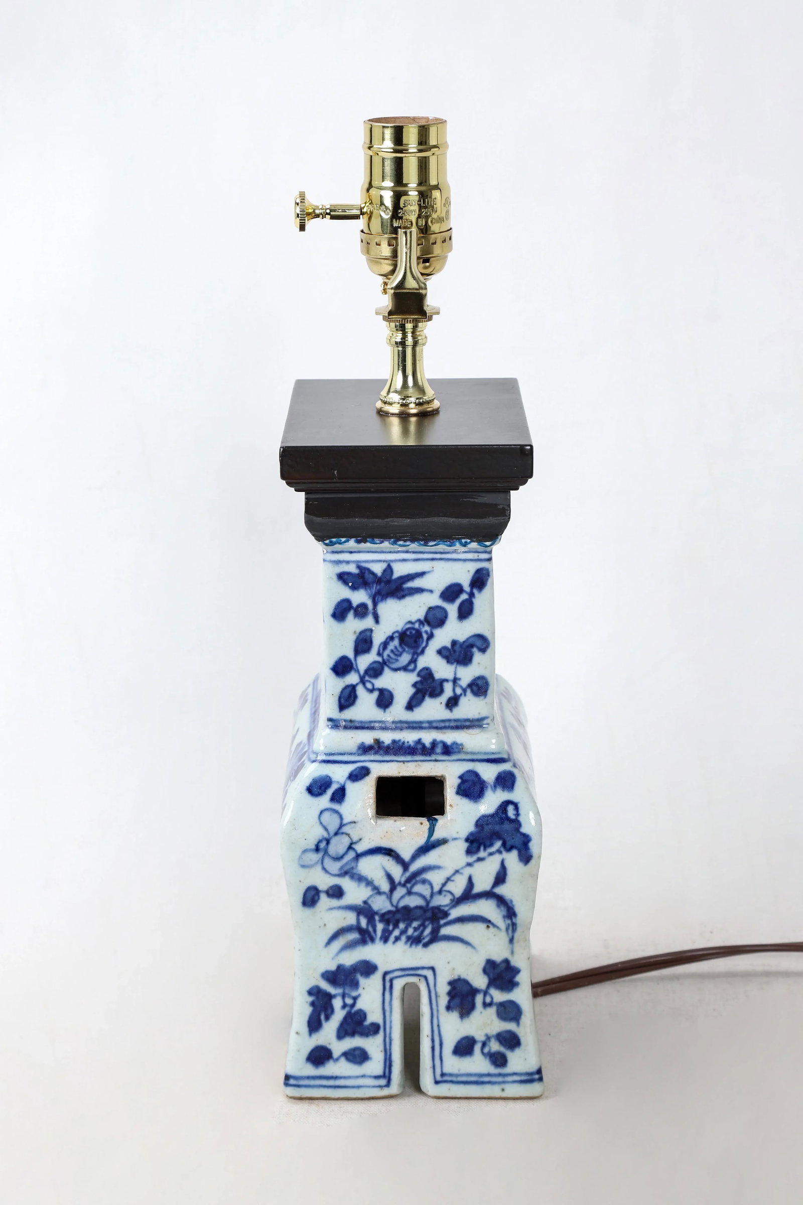 Vintage Blue and White Porcelain Bell Bottom Incense Burner Lamp - 5