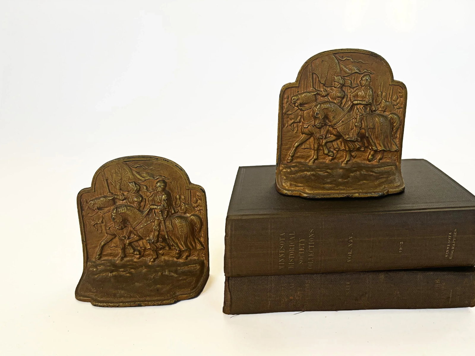 1930s Hubley Cast Iron Knight and Horse Bookends - a Pair - 5