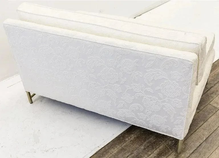 Paul McCobb Mid-Century Modern White Two-Part Sectional Sofa, Brass Base, 1950s - 7