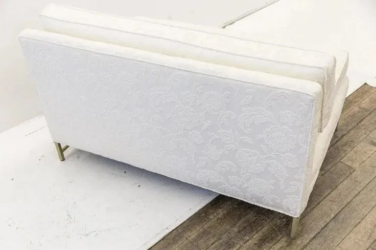 Paul McCobb Mid-Century Modern White Two-Part Sectional Sofa, Brass Base, 1950s - 8
