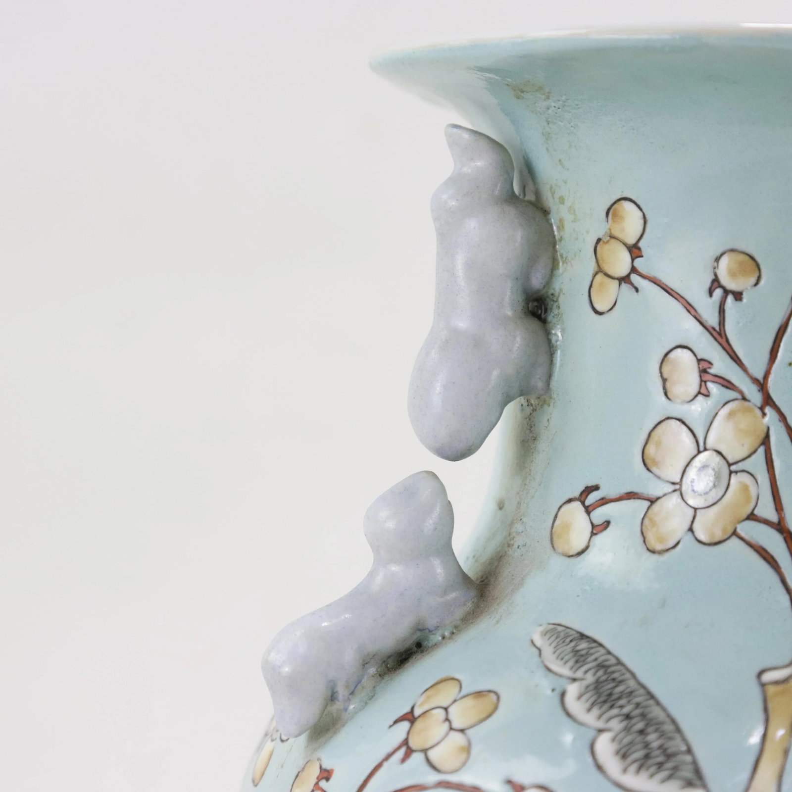 Chinese Porcelain Vase With Floral and Foliage Design - 8