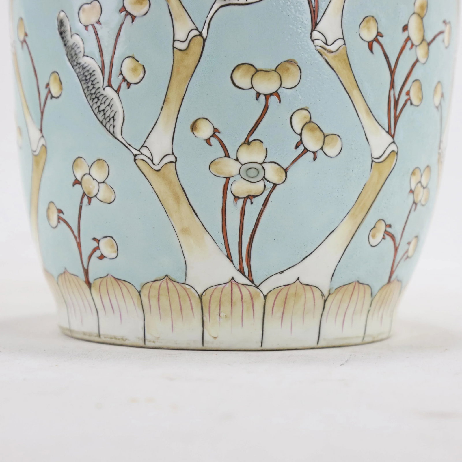 Chinese Porcelain Vase With Floral and Foliage Design - 9
