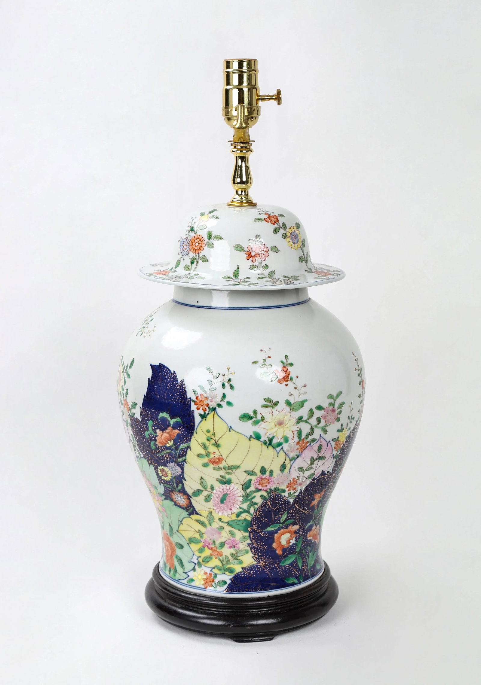 Vintage Famille Rose Temple Jar Table Lamp - 3