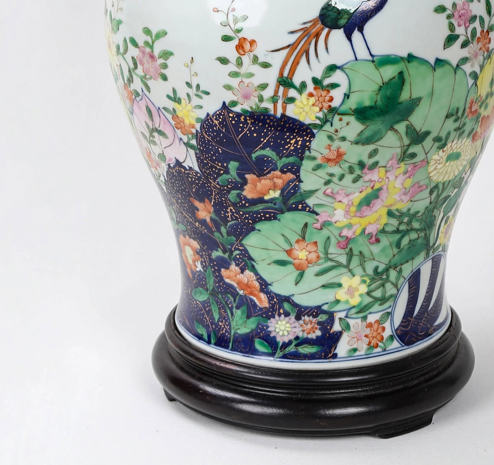 Vintage Famille Rose Temple Jar Table Lamp - 7
