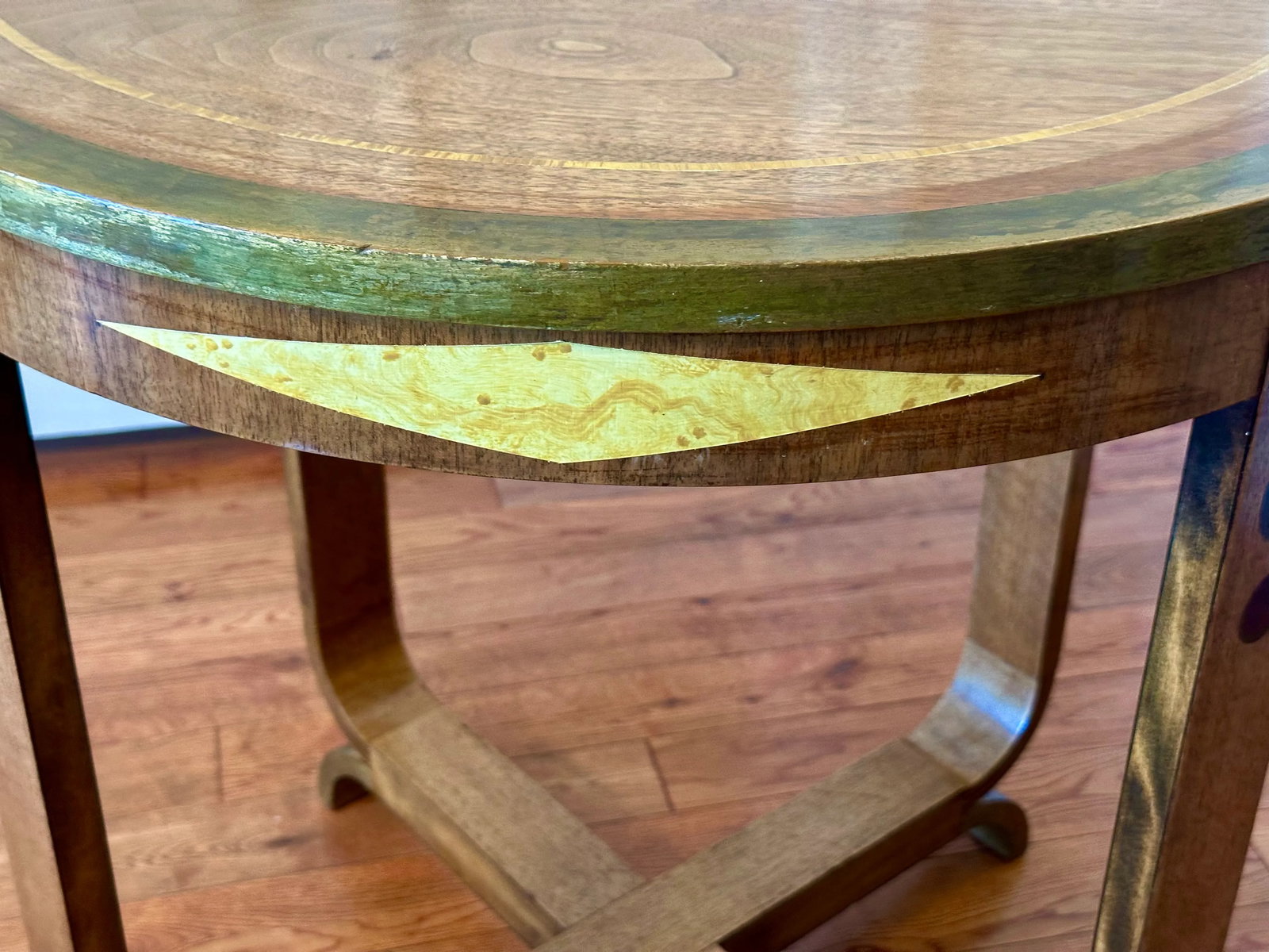 1930s Art Deco Round Center Table - 6