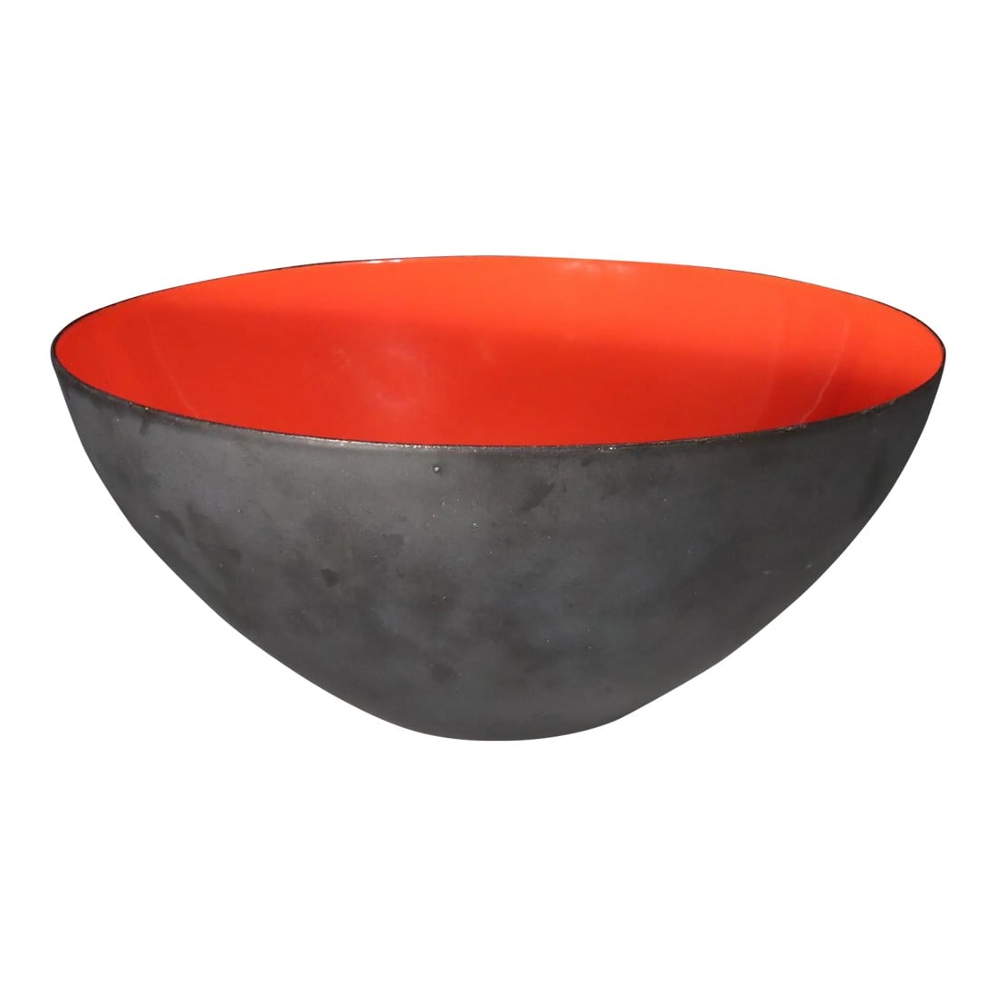 Modernist Krenit Bowl With Red Enamel Interior and Black Steel Exterior by Herbert Krenchel for Torb: Modernist Krenit Bowl Red Enamel Interior and Black Steel Exterior, Herbert Krenchel for Torben Ã˜rskov & Co., Designed 1953. This 1950-60s Moderist Tomato red enamelled bowl, the Krenit