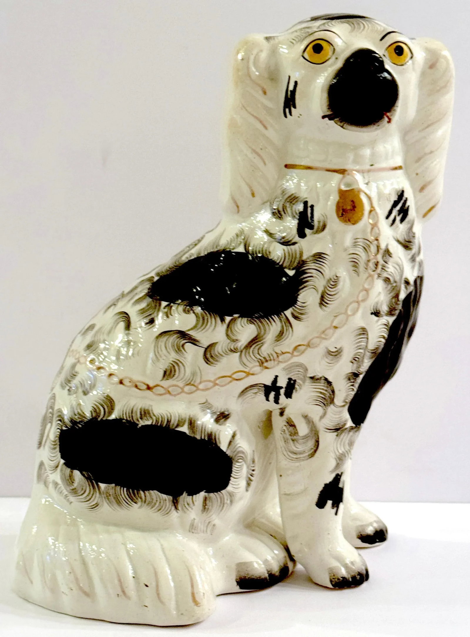 19th Century Staffordshire Unique Black & White Spaniel with Separated Foot - 2