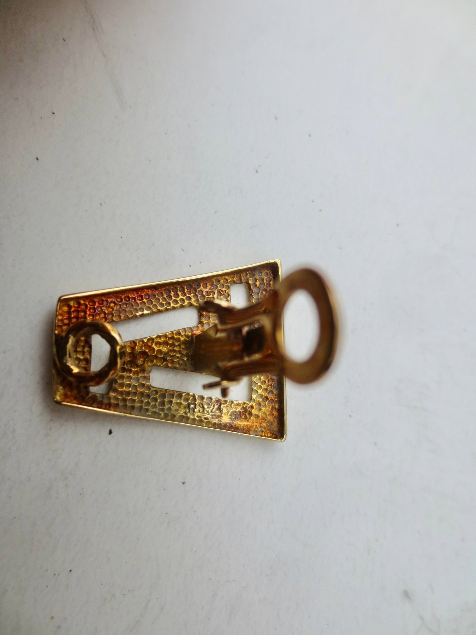 Mid-Century 14 Kt. Clip-on Earrings - 4